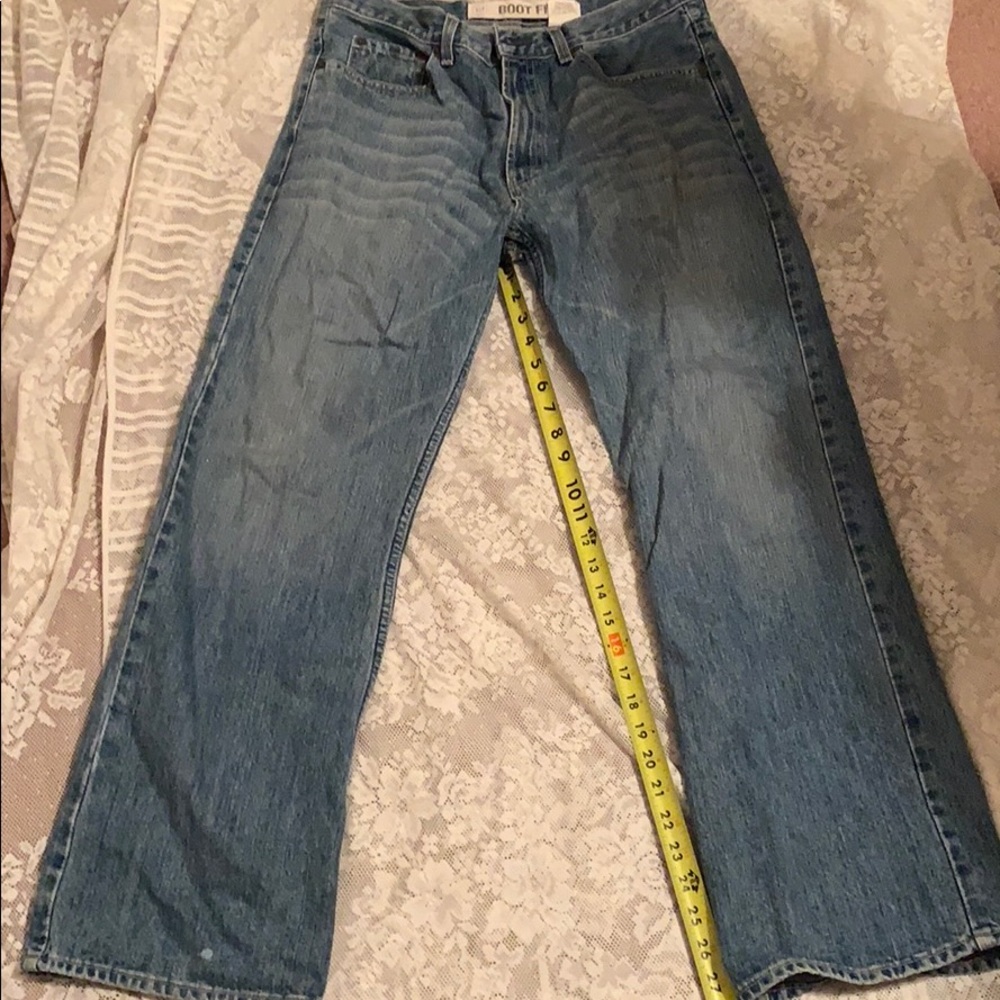 GAP BOOT FIT BLUE JEANS. SIZE 33” X 30”. - Picture 3 of 11